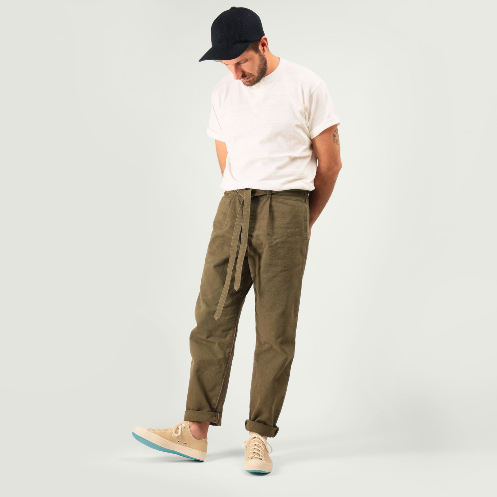 MOMOTARO X FLÂNEURS / FnM003 "Heavy Oxford" Original Fit Trousers in OD Green