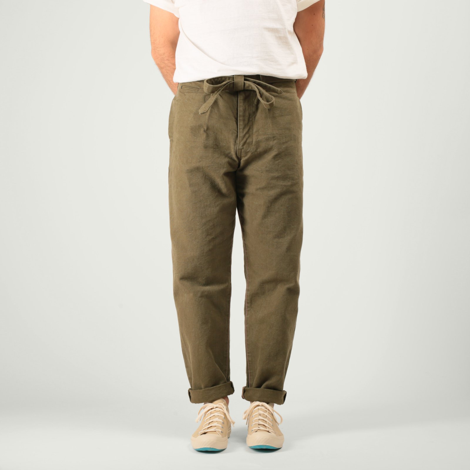 MOMOTARO X FLÂNEURS / FnM003 "Heavy Oxford" Original Fit Trousers in OD Green