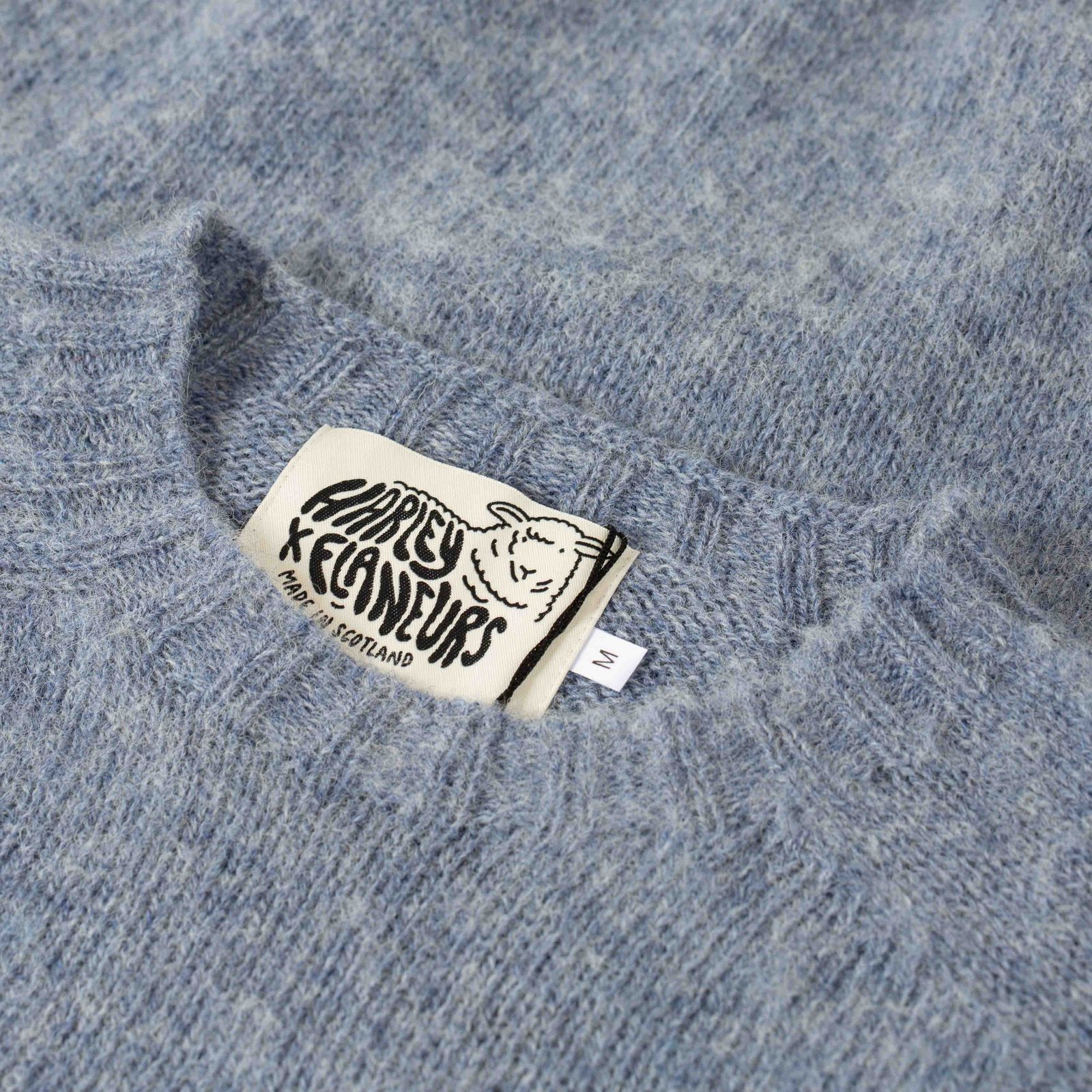 pull laine ecossais Harley of Scotland X Flâneurs détail-stonewash pull laine ecossais Harley of Scotland X Flâneurs détail-stonewash