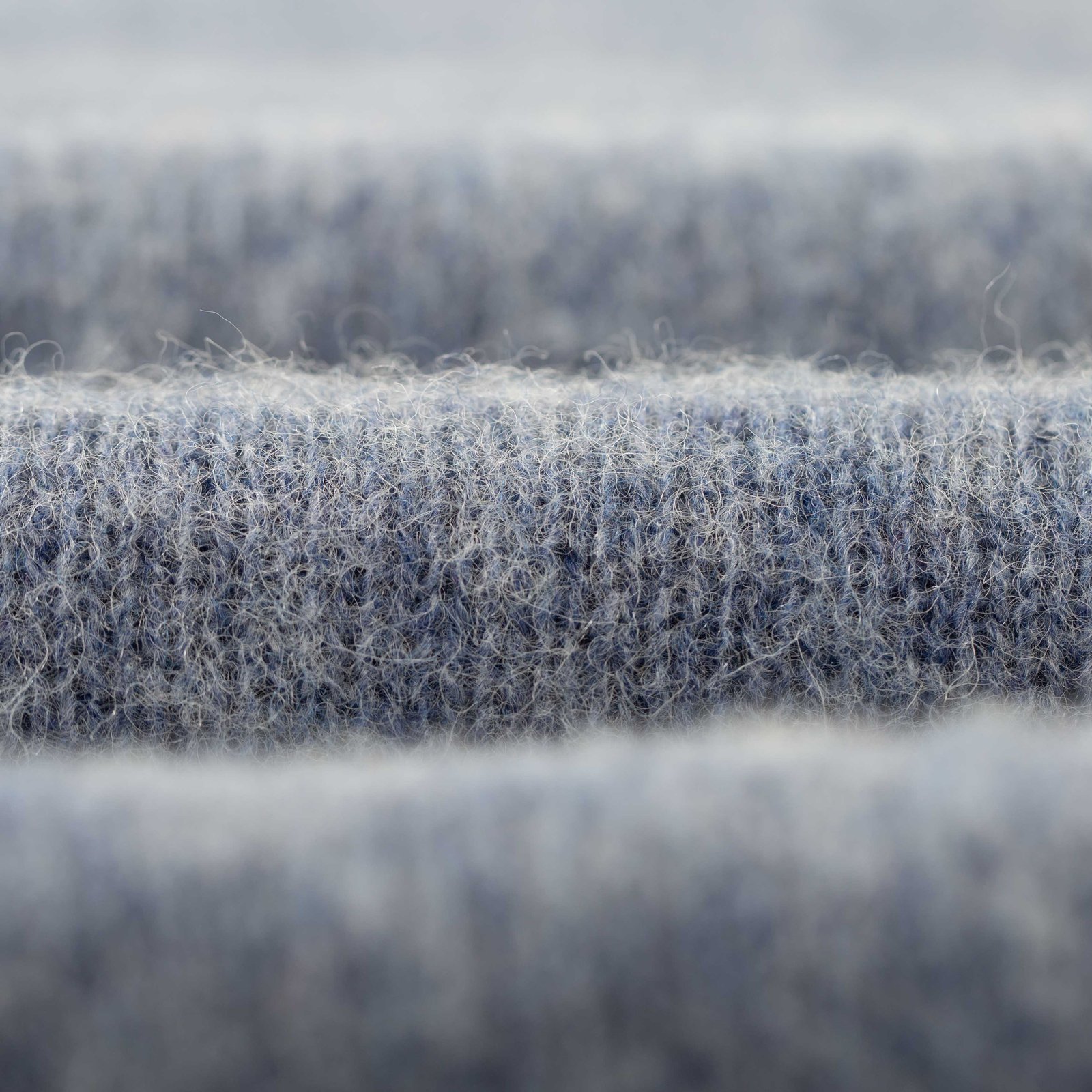 pull laine ecossais Harley of Scotland X Flâneurs closeup-stonewash pull laine ecossais Harley of Scotland X Flâneurs closeup-stonewash