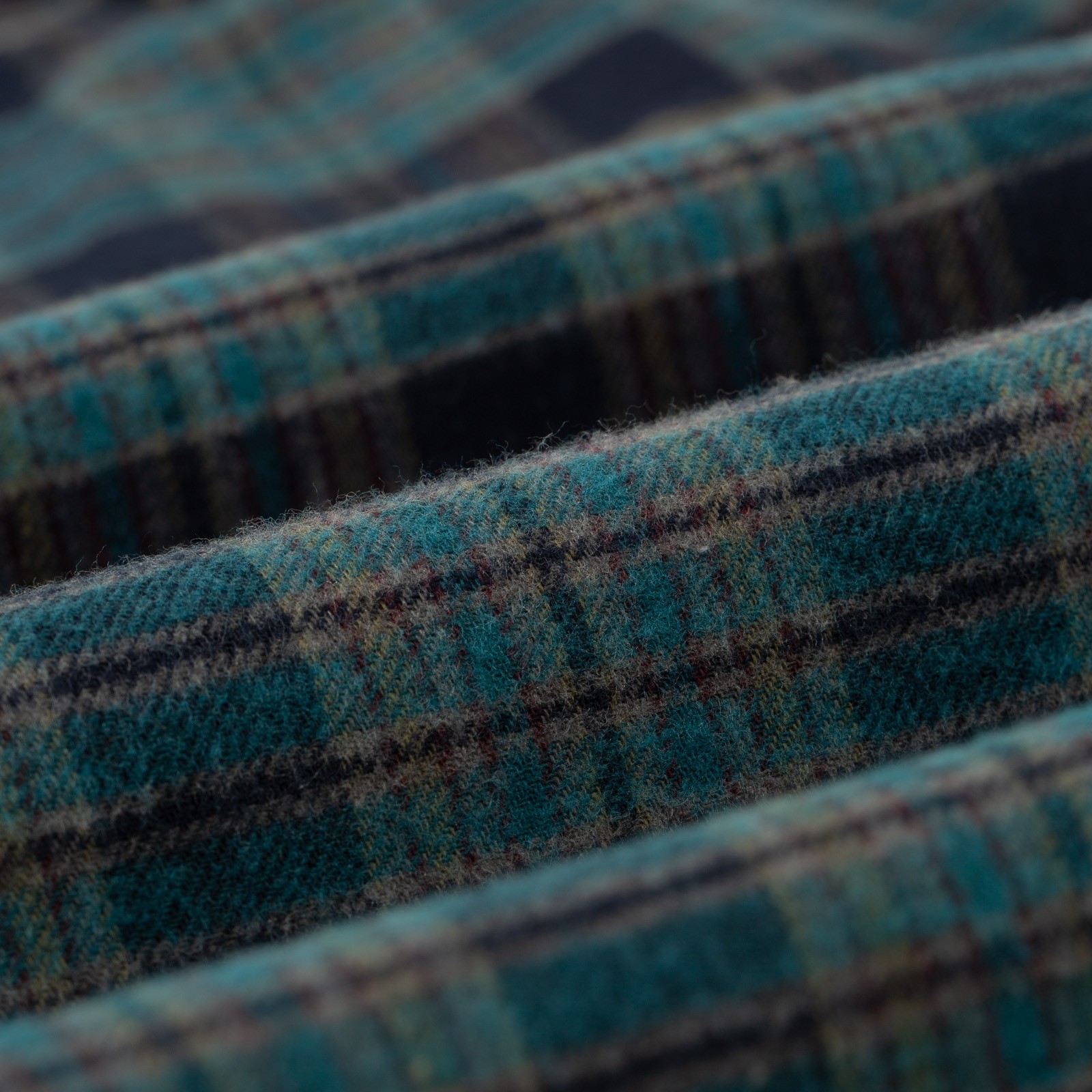 Image-Flâneurs_BEAMS PLUS / BD Classic Fit Indian Flannel Plaid Over Dye Blue_detail Image-Flâneurs_BEAMS PLUS / BD Classic Fit Indian Flannel Plaid Over Dye Blue_detail