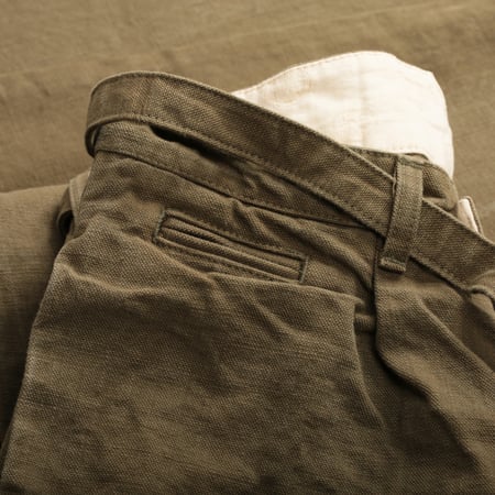 MOMOTARO X FLÂNEURS / FnM003 "Heavy Oxford" Original Fit Trousers in OD Green