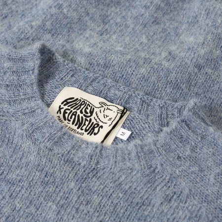 pull laine ecossais Harley of Scotland X Flâneurs détail-stonewash pull laine ecossais Harley of Scotland X Flâneurs détail-stonewash