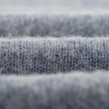 pull laine ecossais Harley of Scotland X Flâneurs closeup-stonewash pull laine ecossais Harley of Scotland X Flâneurs closeup-stonewash