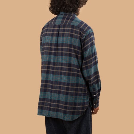 Image-Flâneurs_BEAMS PLUS / BD Classic Fit Indian Flannel Plaid Over Dye Blue_de-dos Image-Flâneurs_BEAMS PLUS / BD Classic Fit Indian Flannel Plaid Over Dye Blue_de-dos