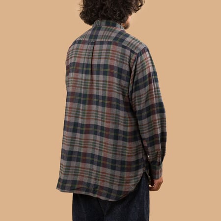 Image-Flâneurs_BEAMS PLUS / BD Classic Fit Indian Flannel Plaid Over Dye Green_de-dos Image-Flâneurs_BEAMS PLUS / BD Classic Fit Indian Flannel Plaid Over Dye Green_de-dos
