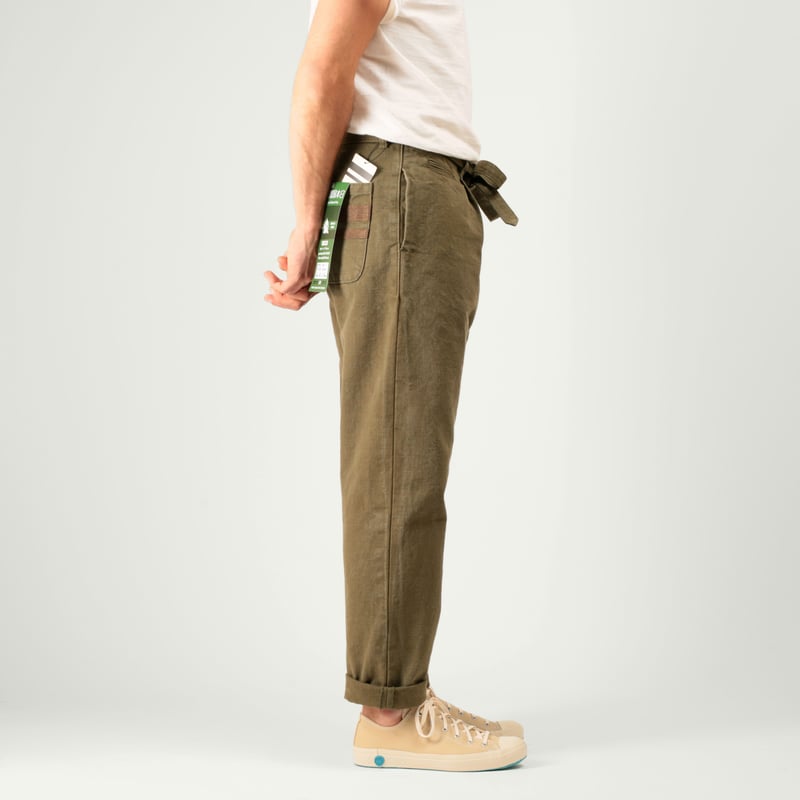 MOMOTARO X FLÂNEURS / FnM003 "Heavy Oxford" Original Fit Trousers in OD Green