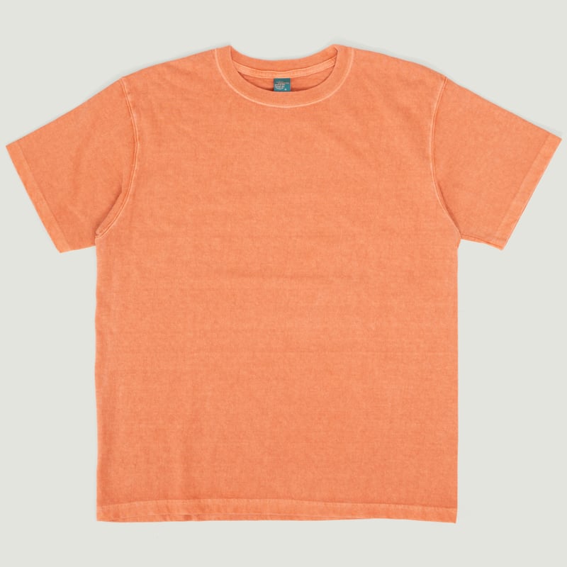 Short Sleeve Crew T-Shirt P-PersimmonThis phrase seems to refer to a short-sleeved crew neck t-shirt in the color pe