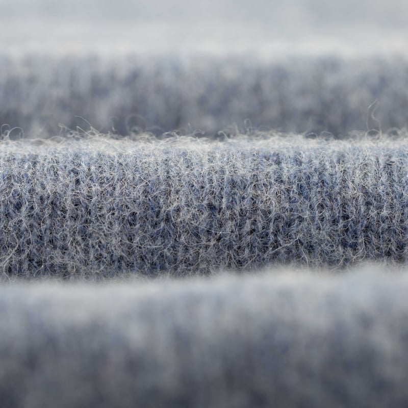 pull laine ecossais Harley of Scotland X Flâneurs closeup-stonewash pull laine ecossais Harley of Scotland X Flâneurs closeup-stonewash