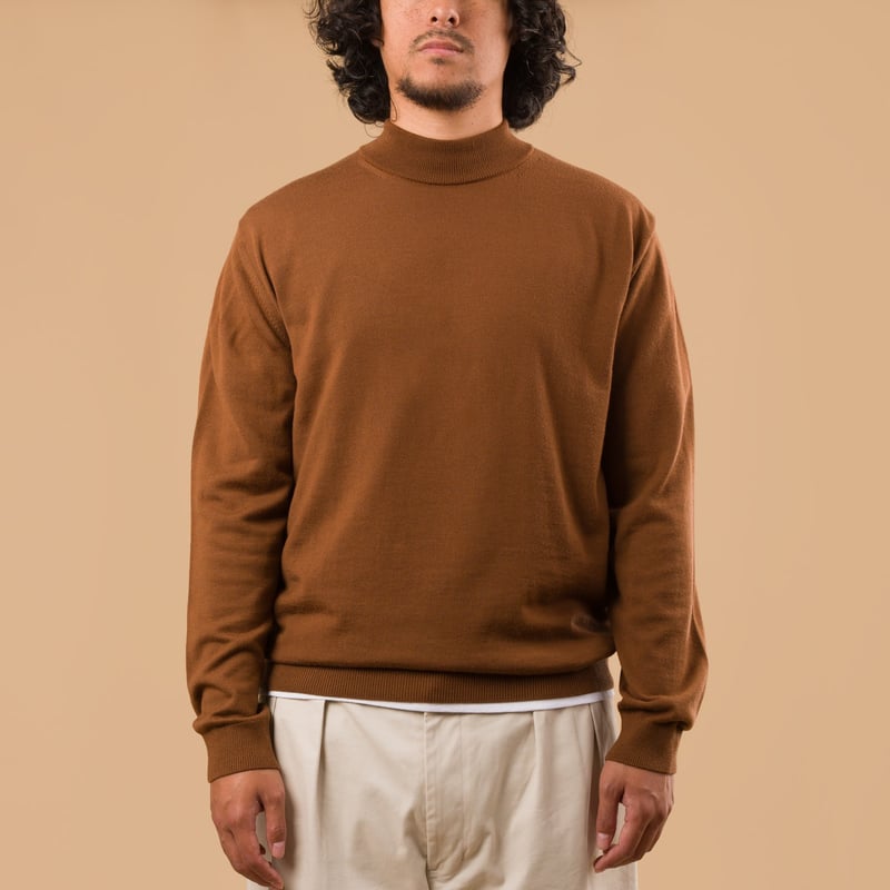image flâneursMOONCASTLE 12G Wool Crew Neck nutmeg de face image flâneursMOONCASTLE 12G Wool Crew Neck nutmeg de face