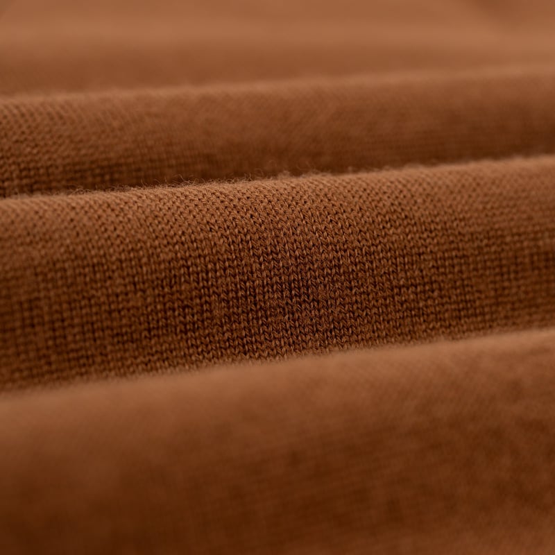 closeup flâneursMOONCASTLE 12G Wool nutmeg closeup flâneursMOONCASTLE 12G Wool nutmeg