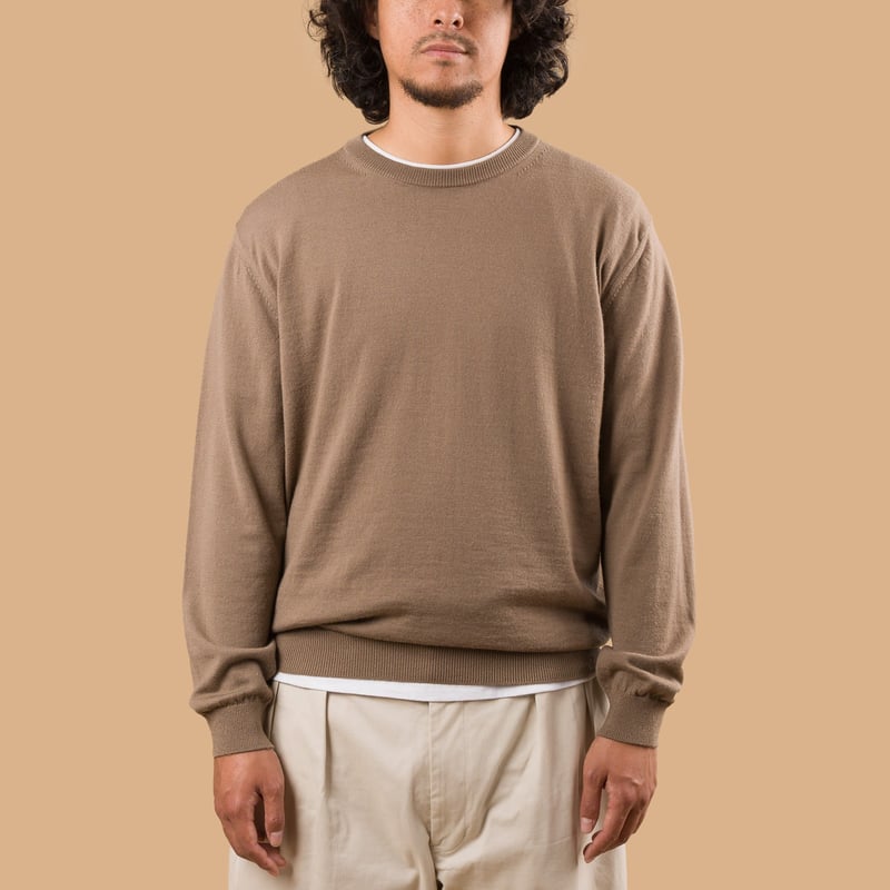Image-Flâneurs_MOONCASTLE / 12G Wool Crew Neck Sand Beige_de-face Image-Flâneurs_MOONCASTLE / 12G Wool Crew Neck Sand Beige_de-face
