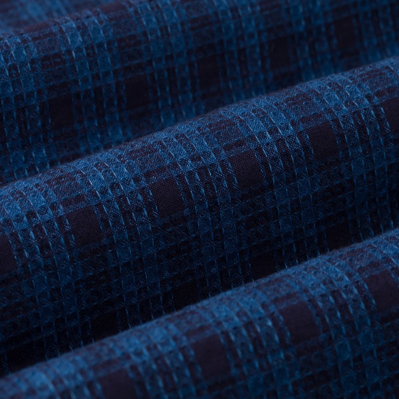 Image-Flâneurs_BEAMS PLUS / Mil Open Collar Indigo Dobby Mini Plaid_détail-2 Image-Flâneurs_BEAMS PLUS / Mil Open Collar Indigo Dobby Mini Plaid_détail-2